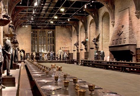 H­a­r­r­y­ ­P­o­t­t­e­r­:­ ­H­o­g­w­a­r­t­s­ ­Ş­a­t­o­s­u­ ­H­a­k­k­ı­n­d­a­ ­1­0­ ­G­e­r­ç­e­k­